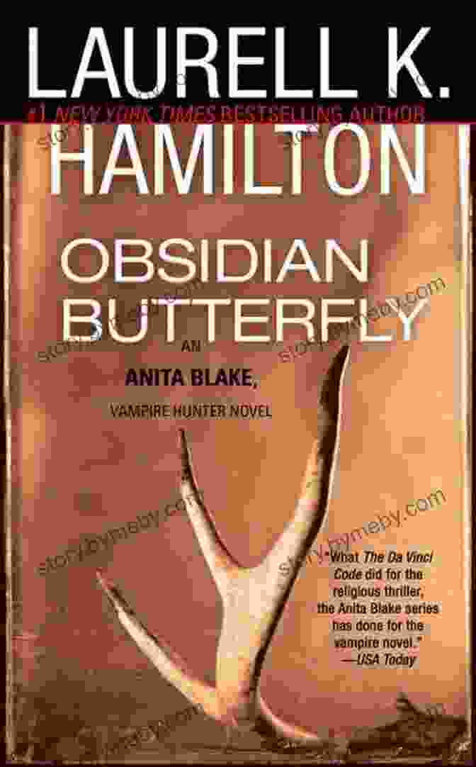 Obsidian Butterfly Book Cover Featuring Anita Blake Holding A Sword And Facing A Vampire Obsidian Butterfly: An Anita Blake Vampire Hunter Novel