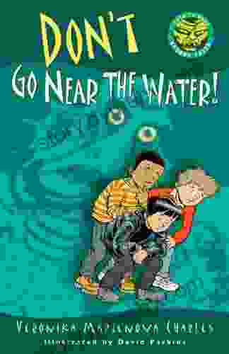 Don T Go Near The Water (Easy To Read Spooky Tales)